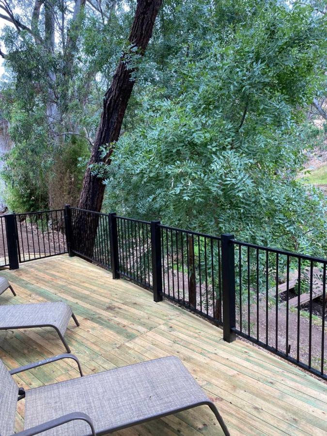 Отель Adelaide Brownhill Creek Tourist Park Экстерьер фото