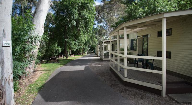Отель Adelaide Brownhill Creek Tourist Park Экстерьер фото